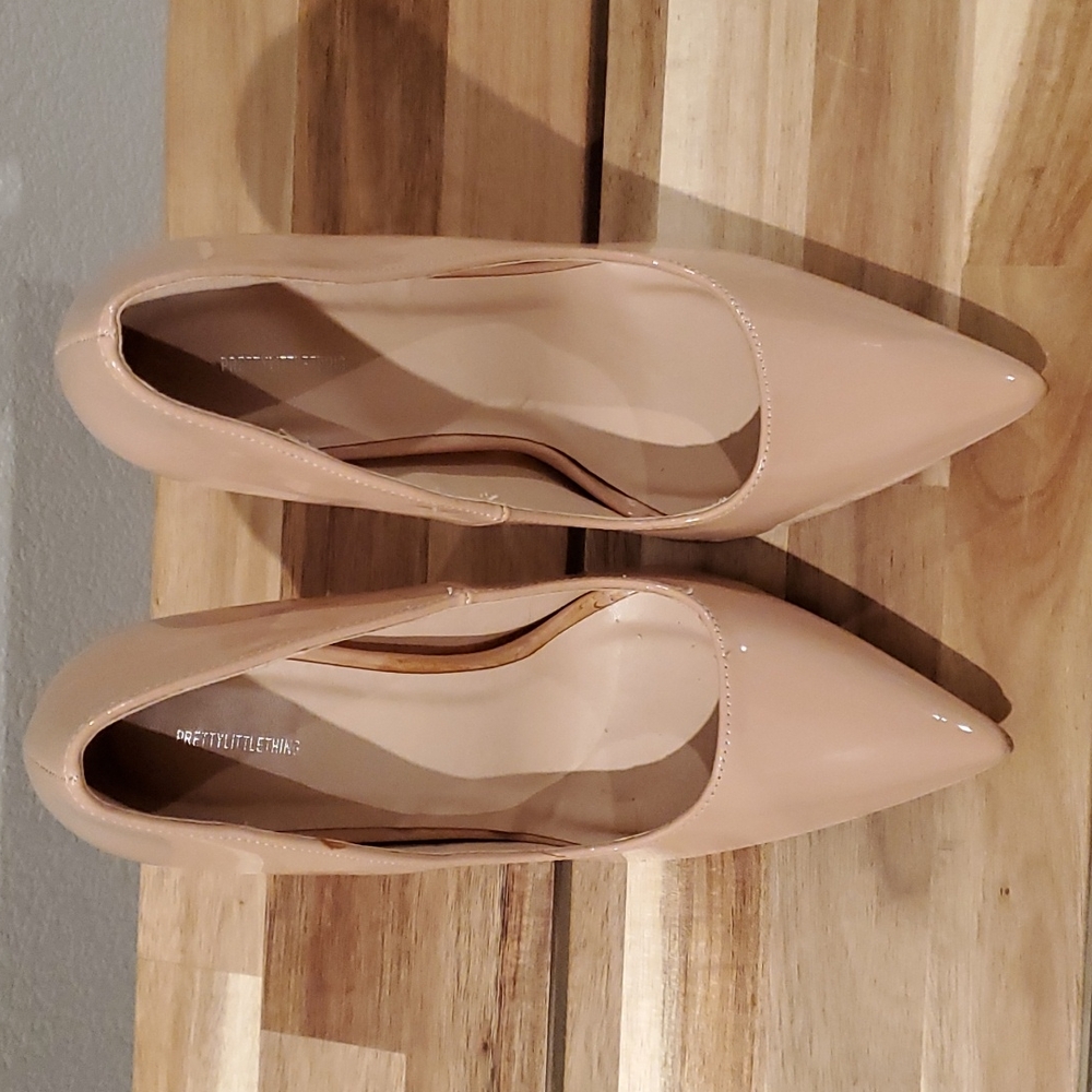 PLT nude pumps